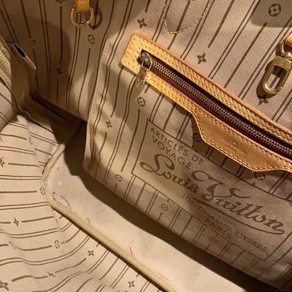 Never full medium bag - Picture 2 of 3